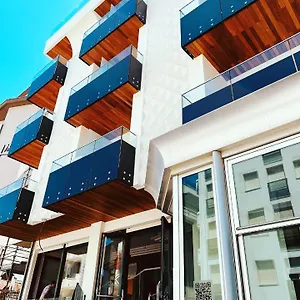 Montecarlo - Vista Mare Con Piscina & Area Fitness 3*, Riccione Italy