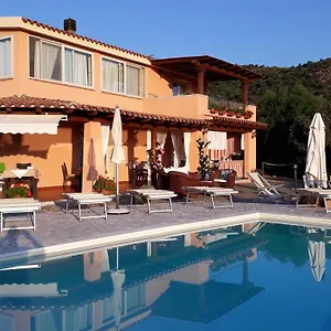 Guest house Li Muntigeddi